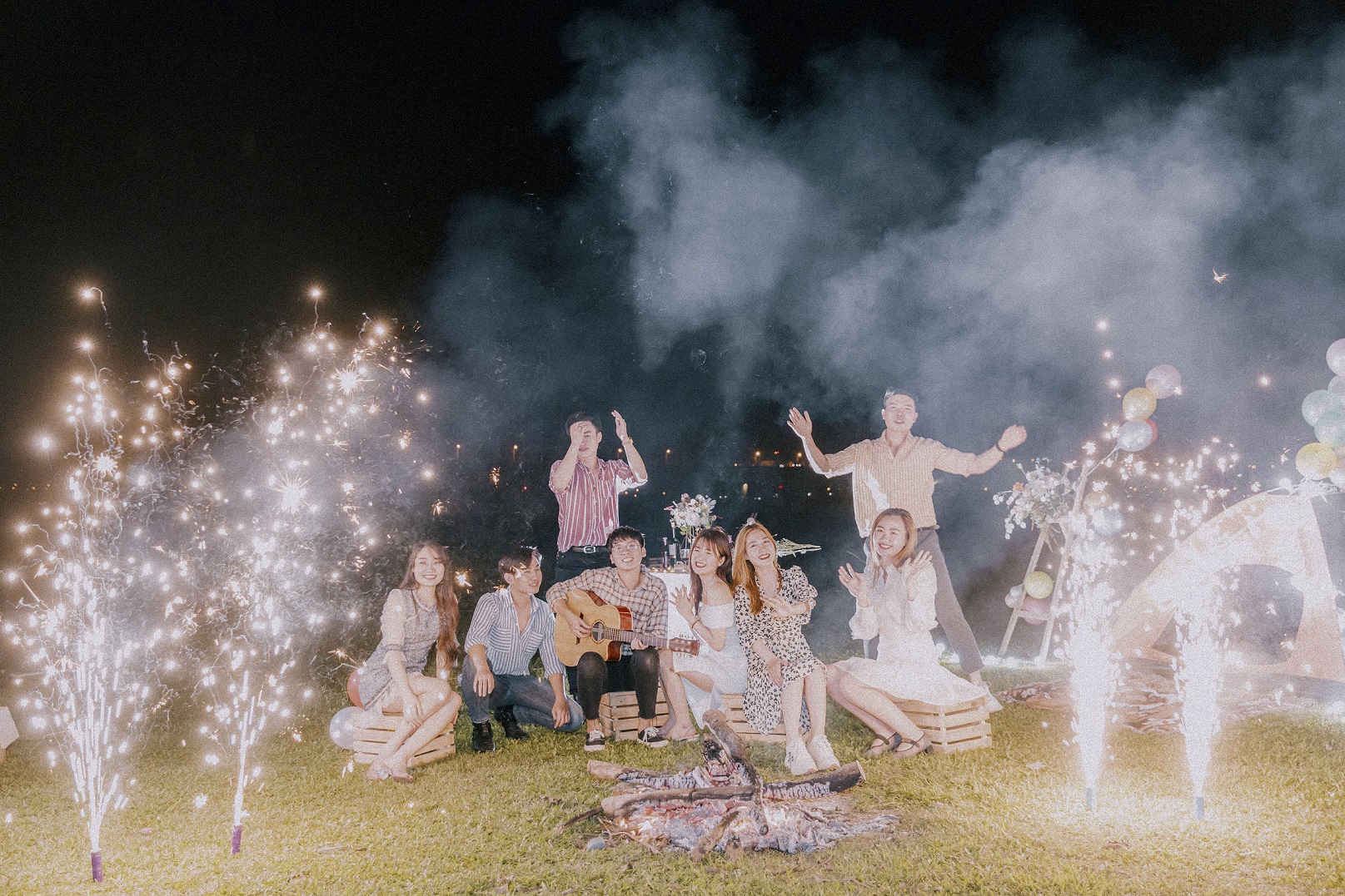 [HÀNG CHÍNH HÃNG] Pháo hoa Ống phun nước bạc cầm tay của Bộ Quốc Phòng vui lễ tết