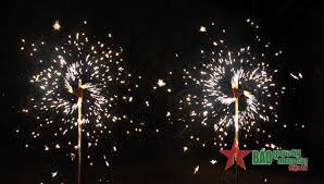 [HÀNG CHÍNH HÃNG] Pháo hoa Vòng xoay hoa lửa của Bộ Quốc Phòng vui lễ tết