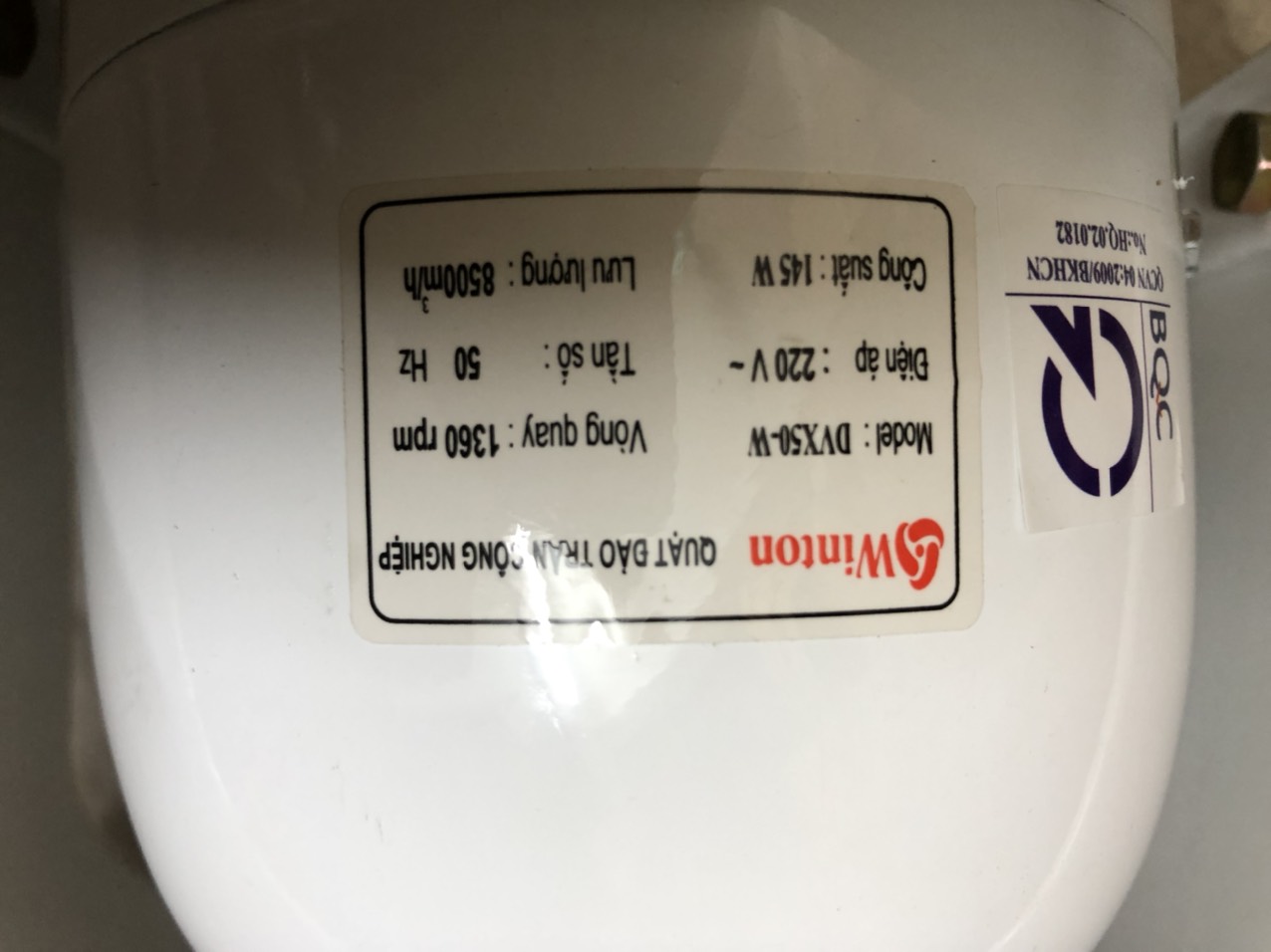 [HÀNG CHÍNH HÃNG] Quạt đảo trần lồng đen Winton DVX50-W