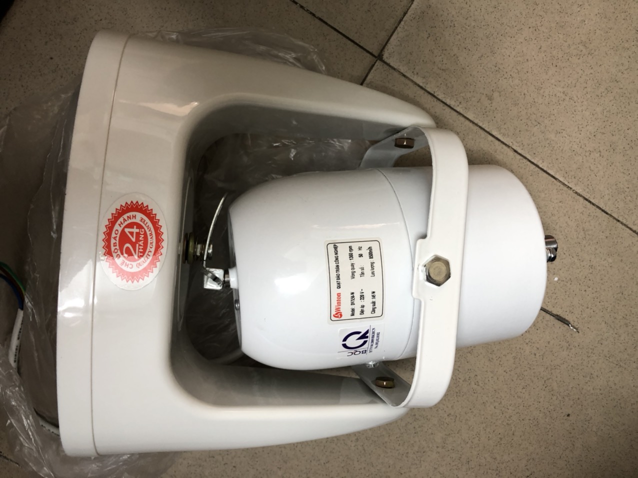 [HÀNG CHÍNH HÃNG] Quạt đảo trần lồng đen Winton DVX50-W