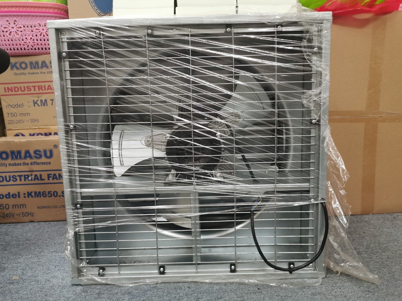 [HÀNG CHÍNH HÃNG] Quạt thông gió siêu công nghiệp khung vuông Komasu V580-S / V680-S