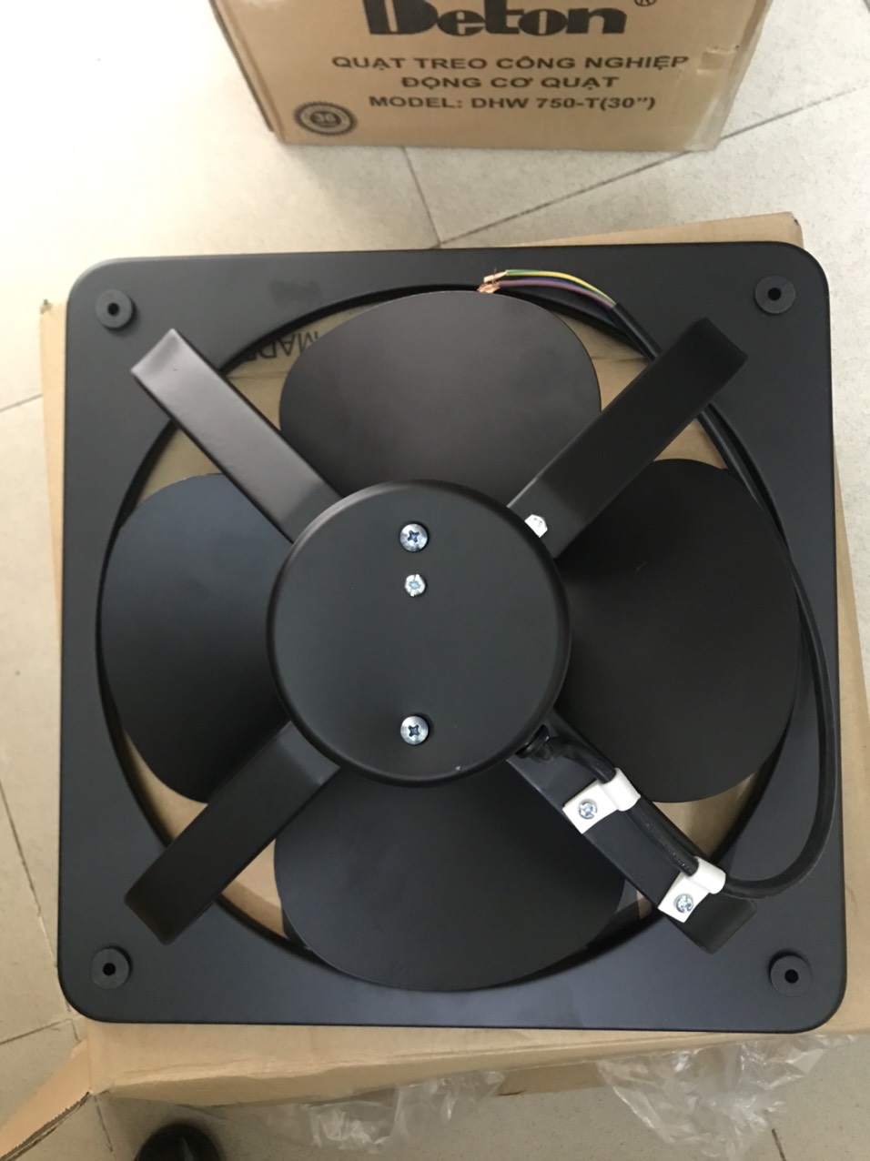 Quạt thông gió vuông Deton FAG25-4T = FADV25-4 không lá chớp