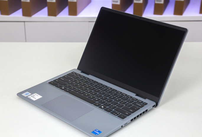 Dell Inspiron 14 Plus 7440 Intel Core i5-12450H RAM 16GB SSD 512GB Màn hình 14inch FullHD+