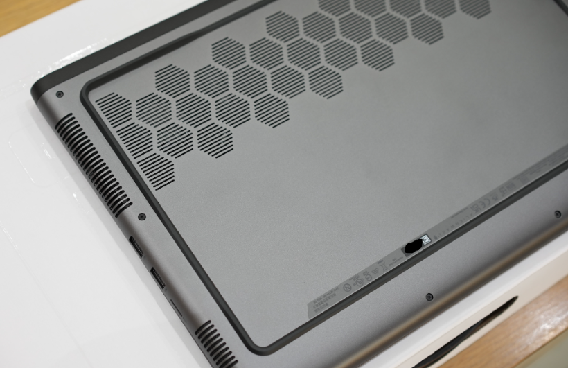 Alienware M16 R2 2024 CORE ULTRA 7 155H RAM 16GB SSD 1TB RTX 4070 8GB MÀN 16inch QHD+