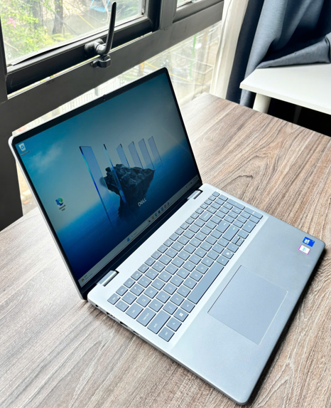 Dell 16 DC16251 Core 7 150U Ram 16GB SSD 1TB Màn hình 16inch FulHD+ Touch