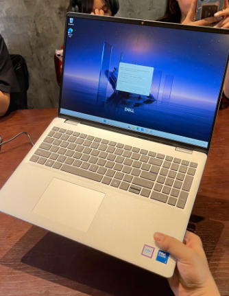 Dell 16 DC16251 Core 5 120U Ram 8GB SSD 512GB Màn 16inch FulHD Touch