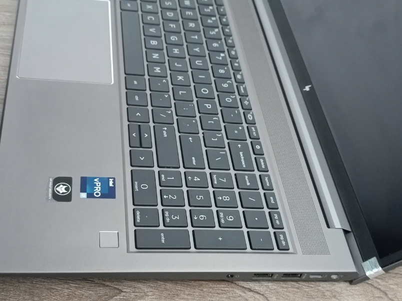 [Likenew] HP zBook Power G9 Core i7 12800H Ram 32gb SSD 512gb Màn 15.6inch FullHD card A2000 8GB