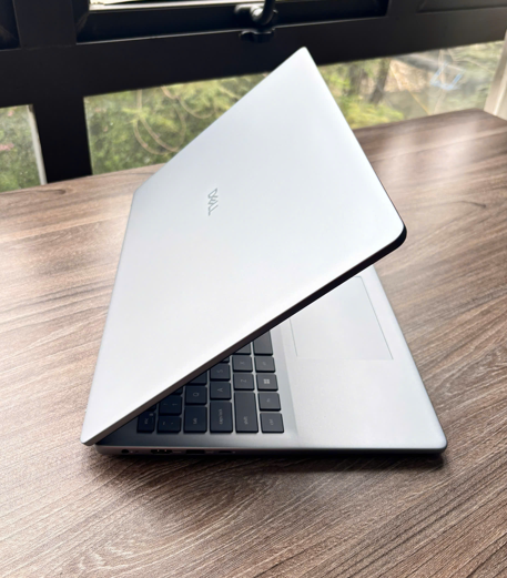 Dell 16 DC16251 Core 7 150U Ram 16GB SSD 1TB Màn hình 16inch FulHD+ Touch