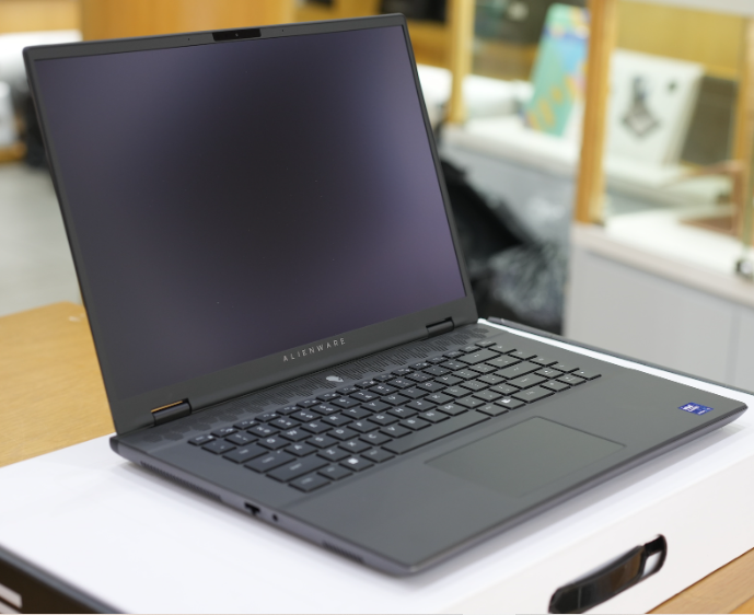 Alienware M16 R2 2024 CORE ULTRA 7 155H RAM 16GB SSD 1TB RTX 4070 8GB MÀN 16inch QHD+