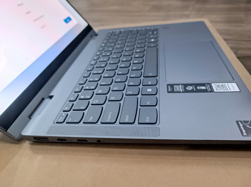 Lenovo IdeaPad 5 2-in-1 14Q8X9 Snapdragon X1P-42-100 Ram 16GB SSD 1TB Màn 14inch OLED Cảm ứng