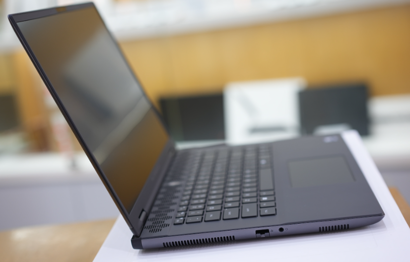 Alienware M16 R2 2024 CORE ULTRA 7 155H RAM 16GB SSD 1TB RTX 4070 8GB MÀN 16inch QHD+