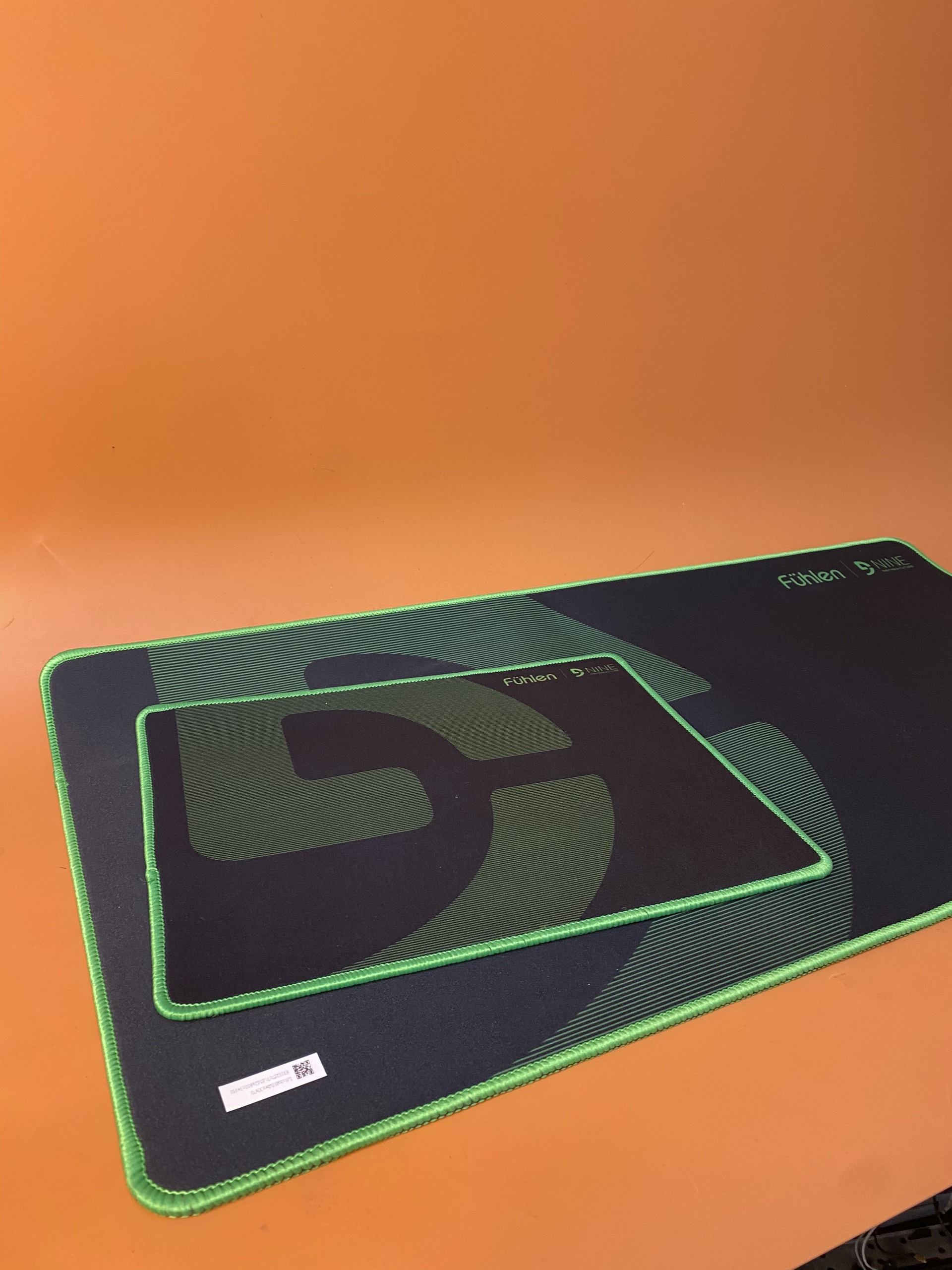 Bàn di chuột Fuhlen trơn