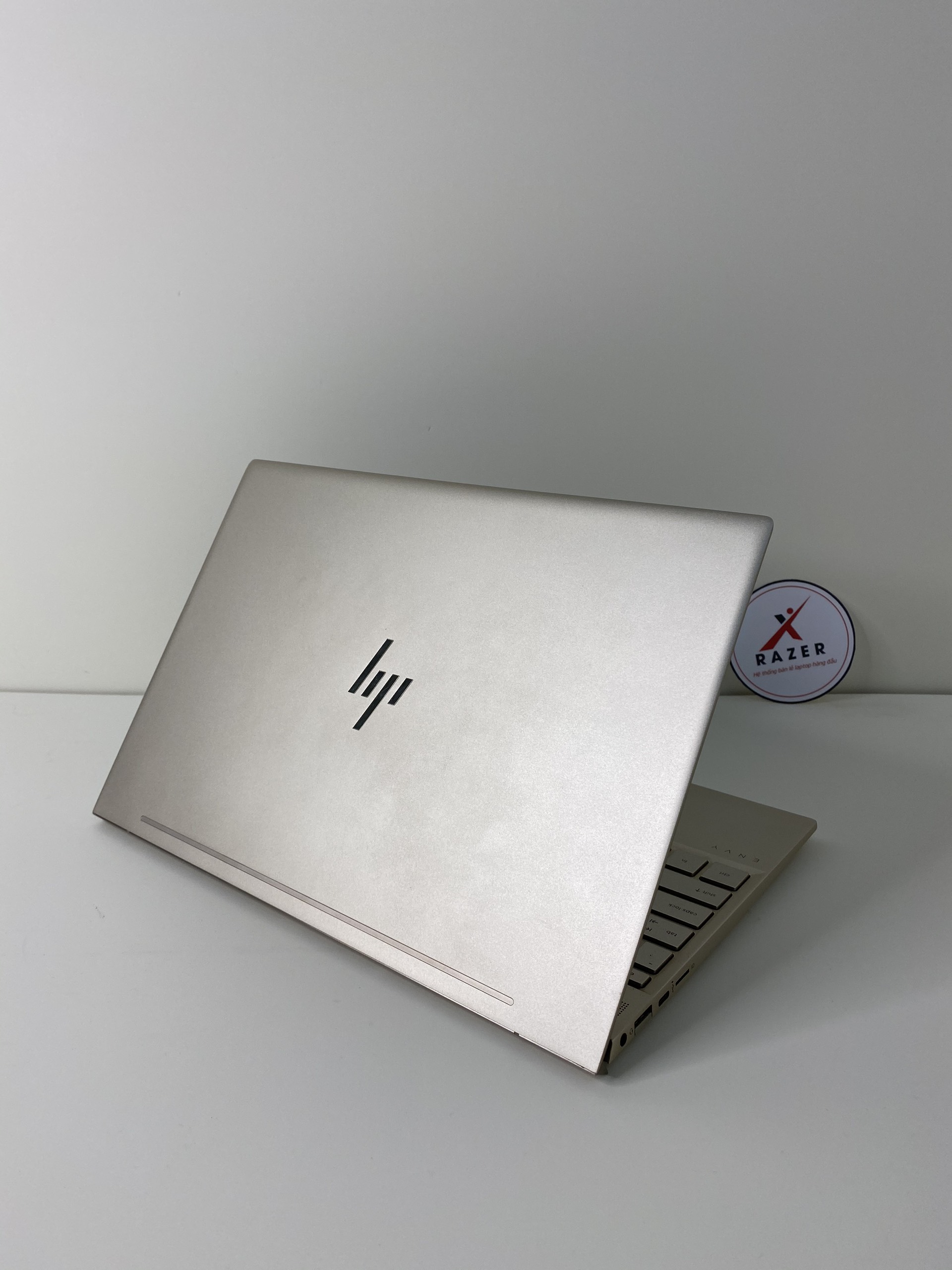 LAPTOP HP ENVY 13 2020 Core I7 8565U