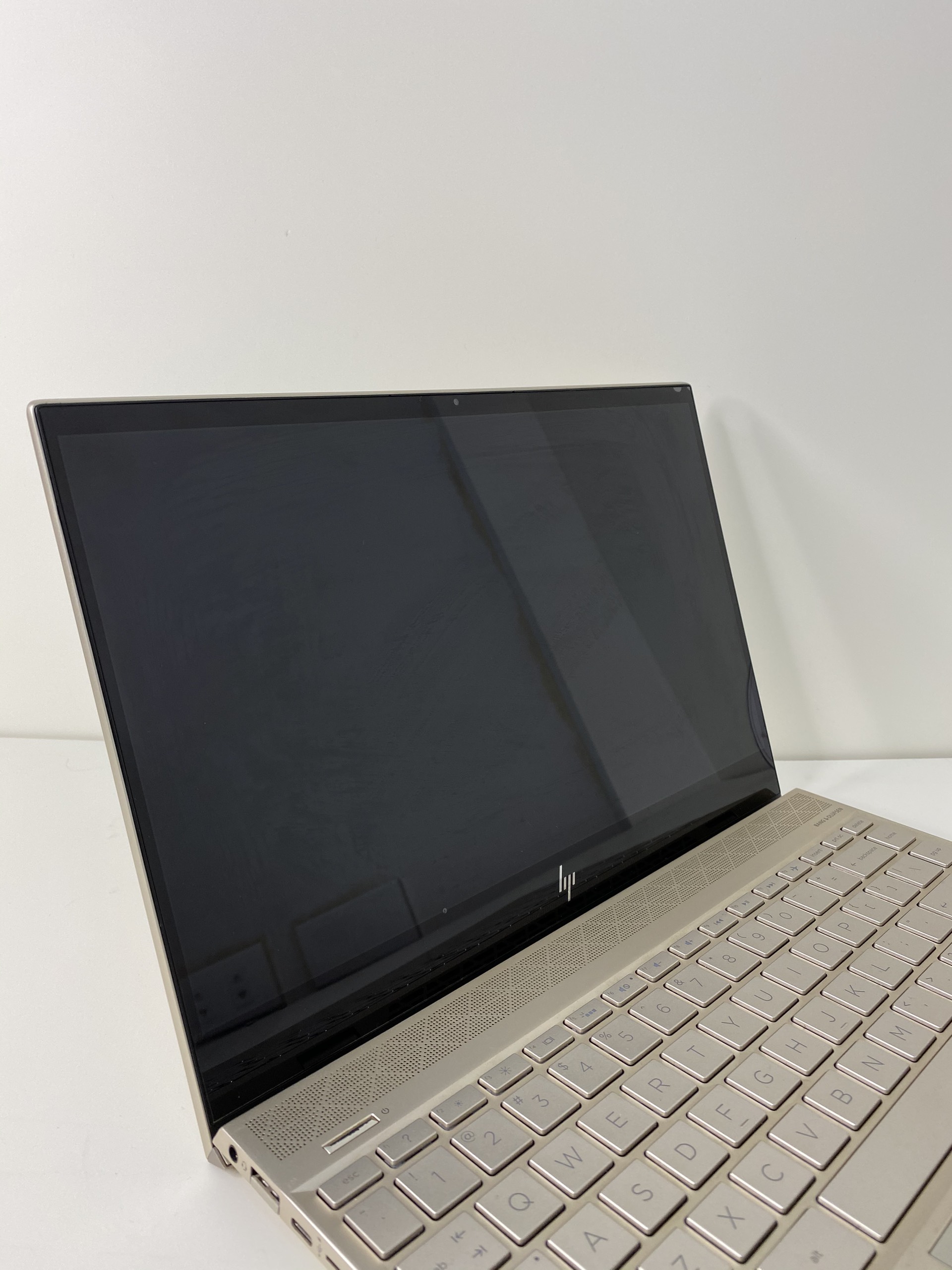 LAPTOP HP ENVY 13 2020 Core I7 8565U