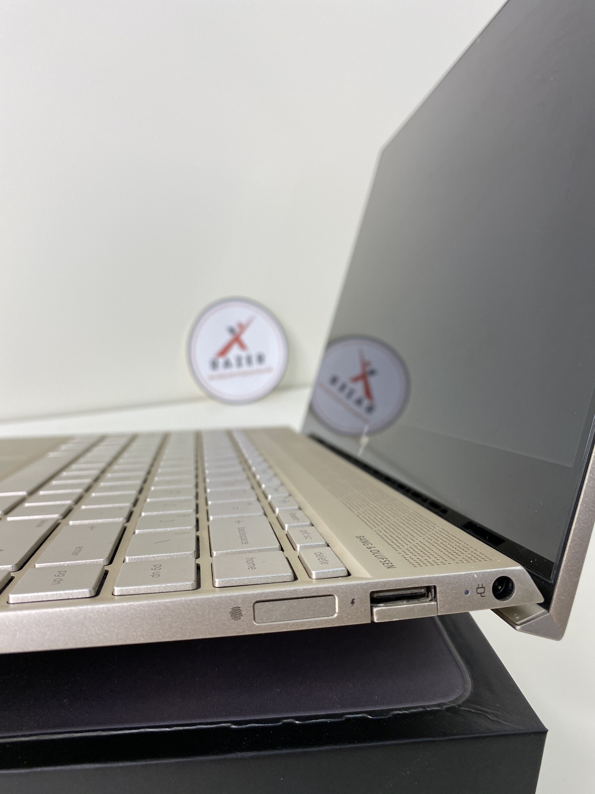 Laptop HP Envy 13 2020 Core i5 8265U