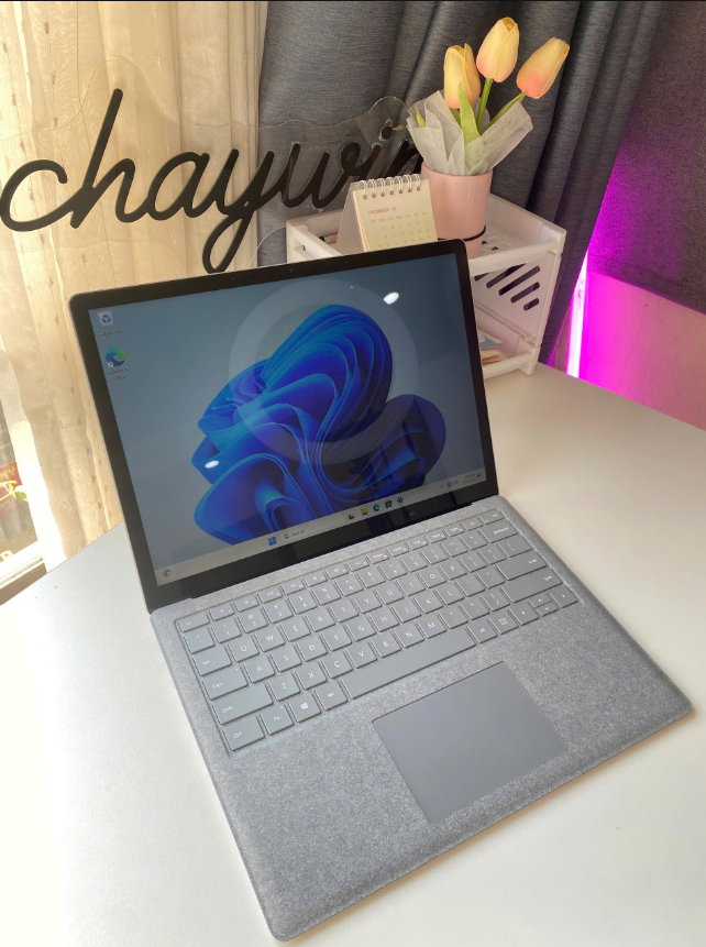 Surface Laptop 2 Core i5 8300U Ram 16Gb SSD 256Gb màn 13.5inch 2,5K cảm ứng