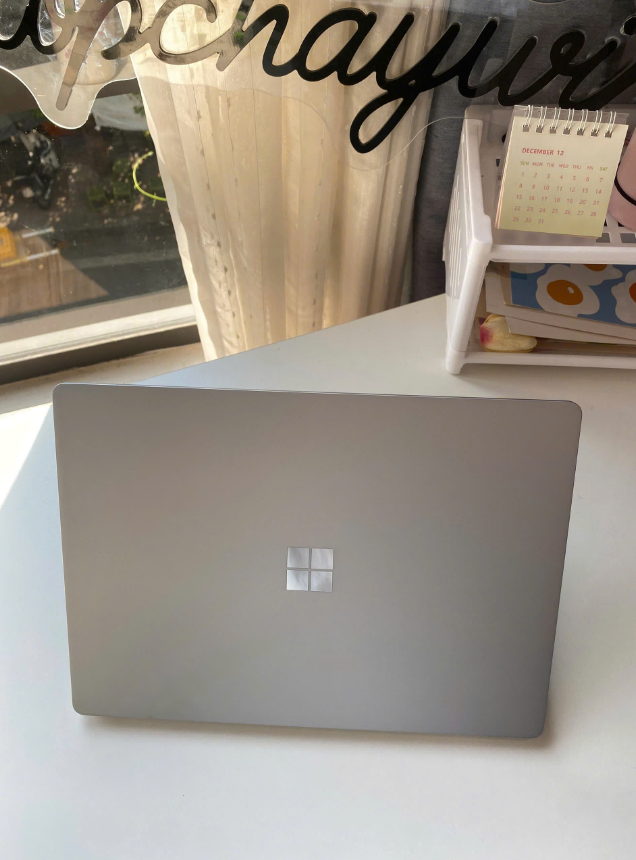 Surface Laptop 2 Core i5 8300U Ram 16Gb SSD 256Gb màn 13.5inch 2,5K cảm ứng