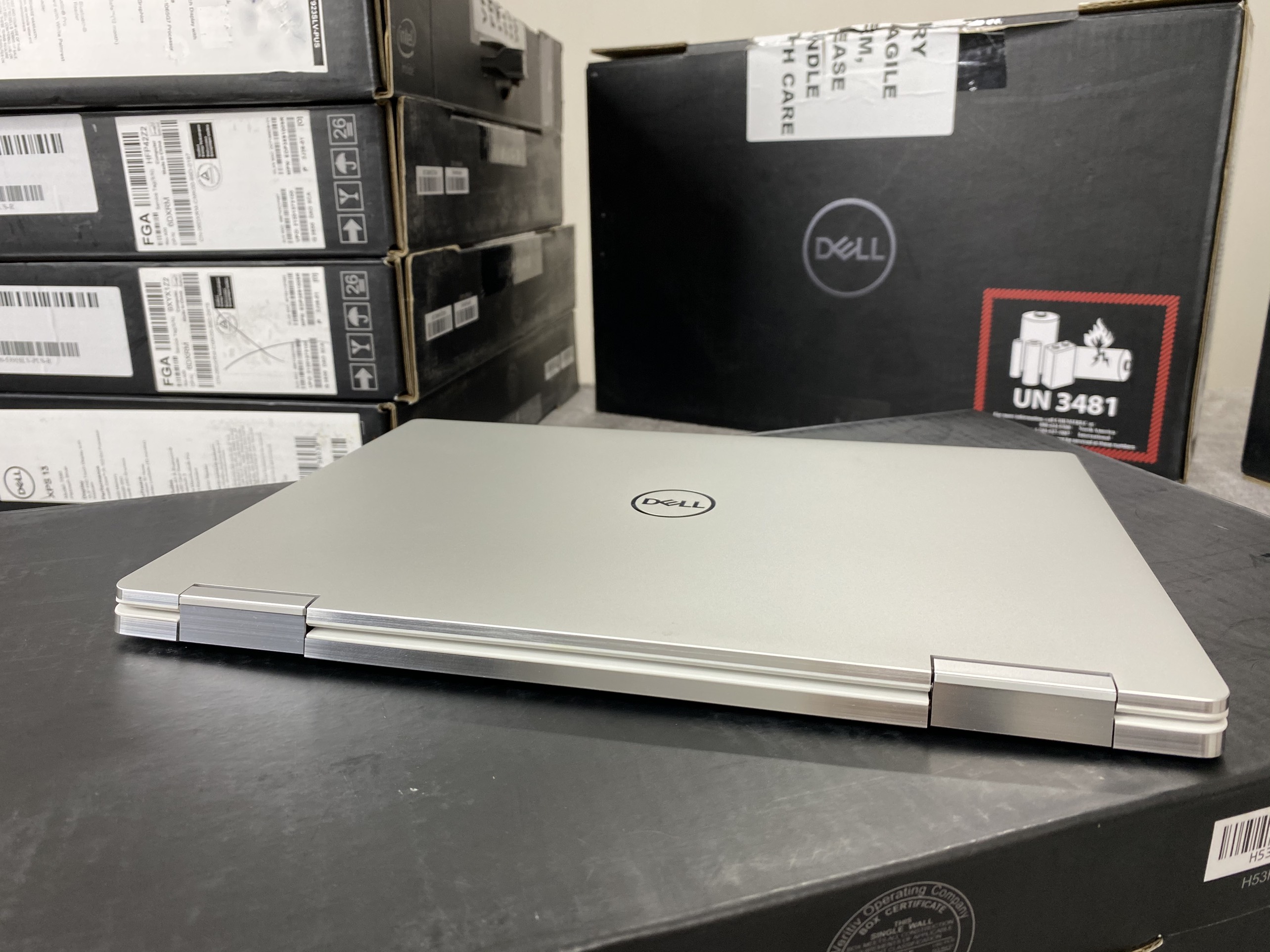 DELL XPS 13 7390 2in1 Core i7-1065G7 | RAM 16GB | SSD 512GB | FULL HD Cảm ứng
