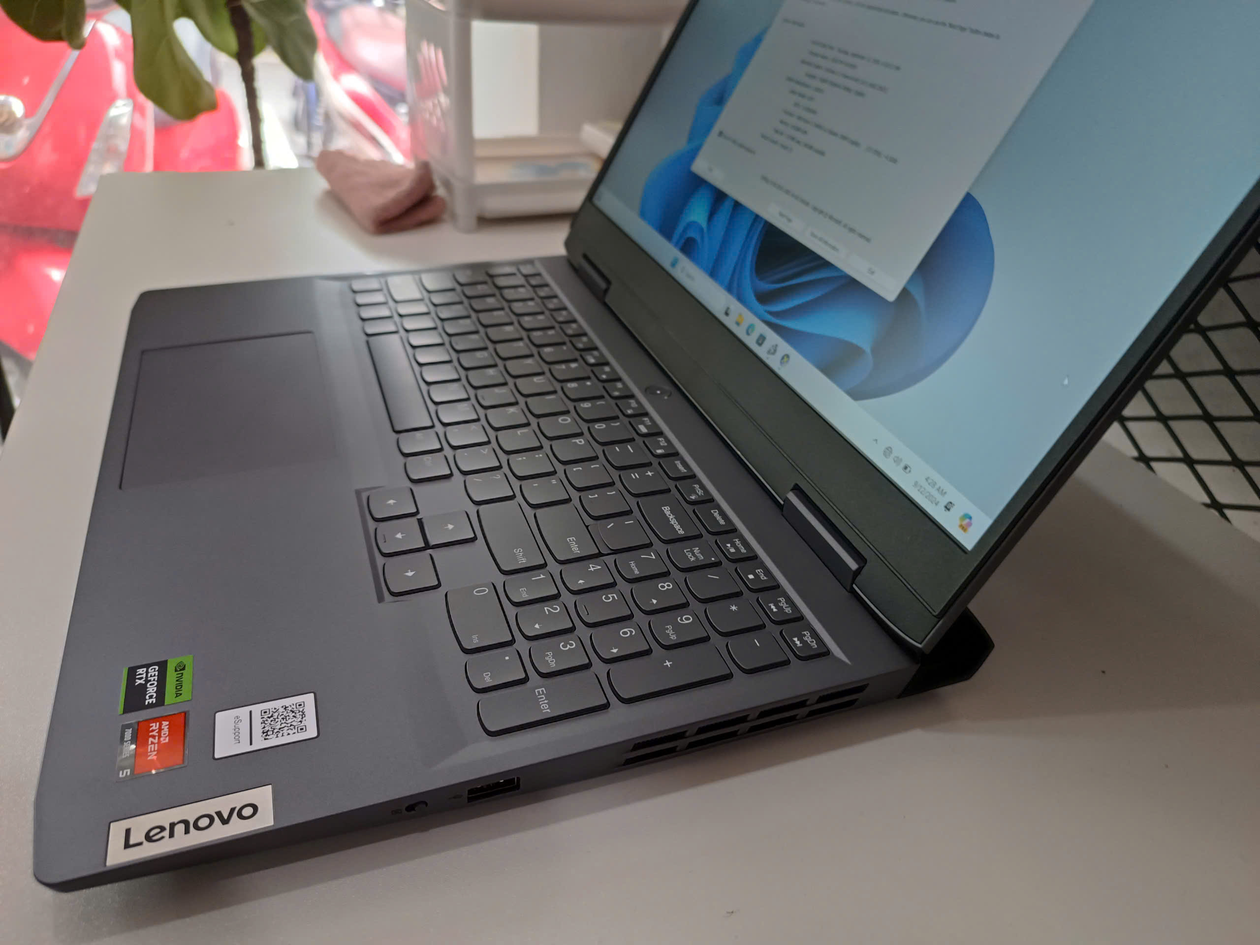 [Outlet] Lenovo LOQ 15 Ryzen 5 7640HS , Ram 8GB , SSD 512GB , Màn 15.6inch FullHD 144Hz , RTX 3050 6GB