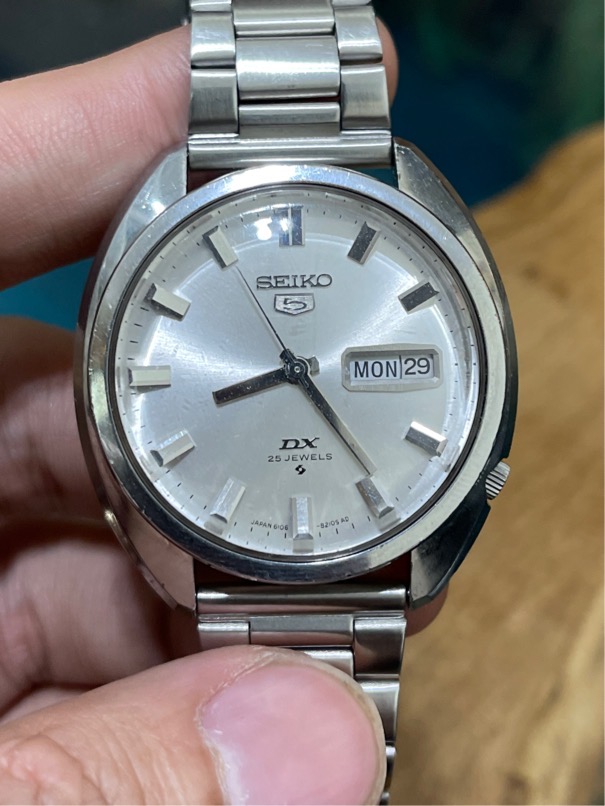 Vintage Seiko 5 Automatic DX 25 chân kính Japan 6106 - 8131 sản xuất 1968