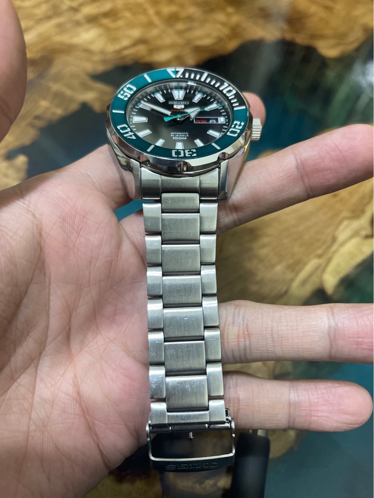 Seiko 5 Automatic 24 chân kính 4R36-06S0 - màu bạc dial xanh đen