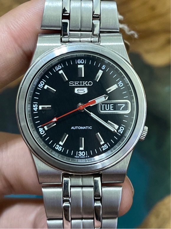 Seiko 5 Automatic 21 chân kính 7S26-01Y0 - màu bạc dial đen