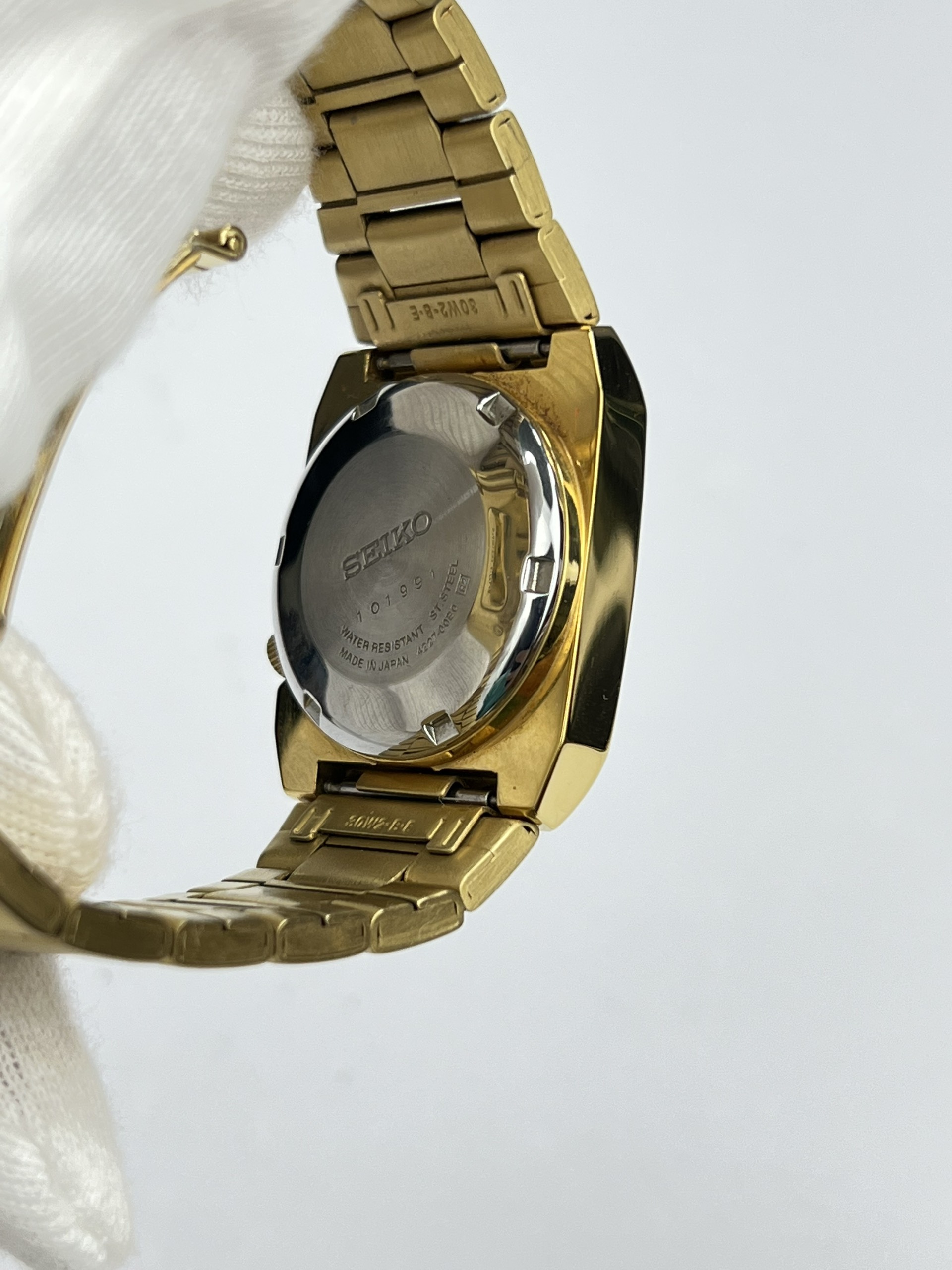 Seiko 5 Chặt Góc 4227-00B0