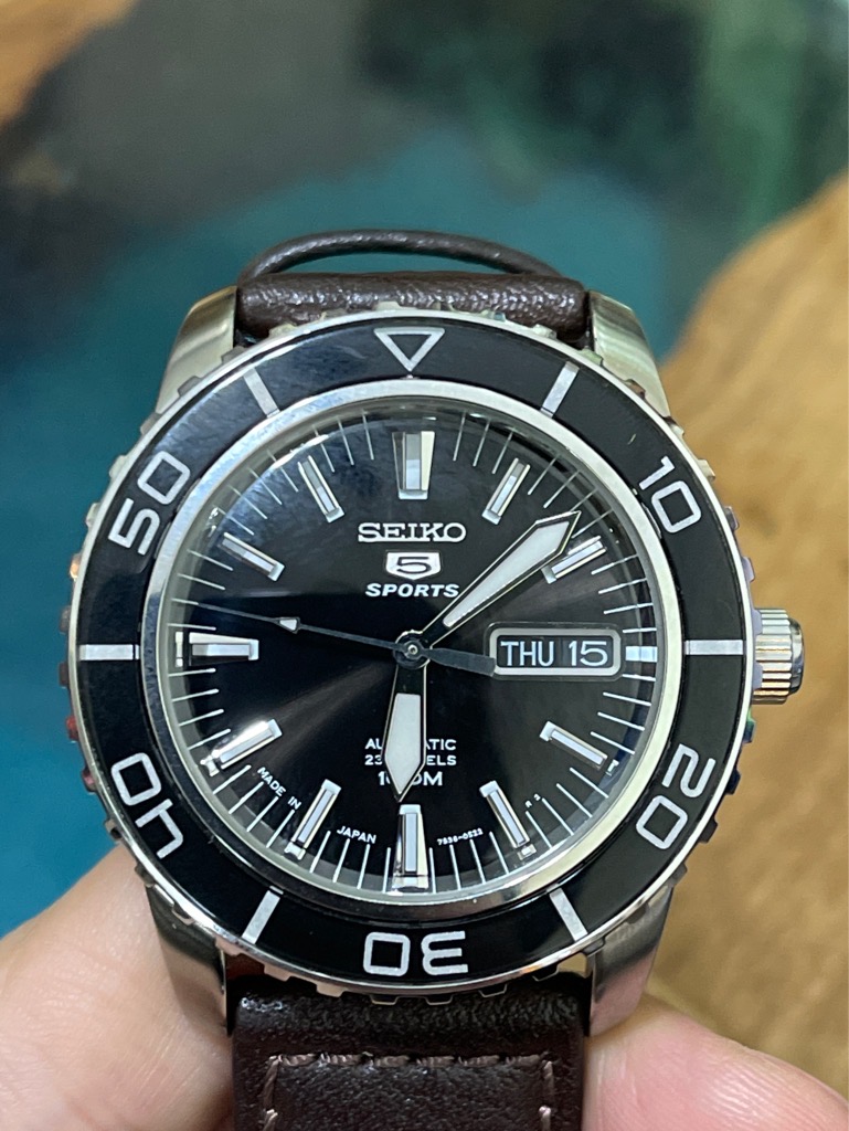 Seiko 5 Sports màu xanh nước biển - Made in Japan - Dây da