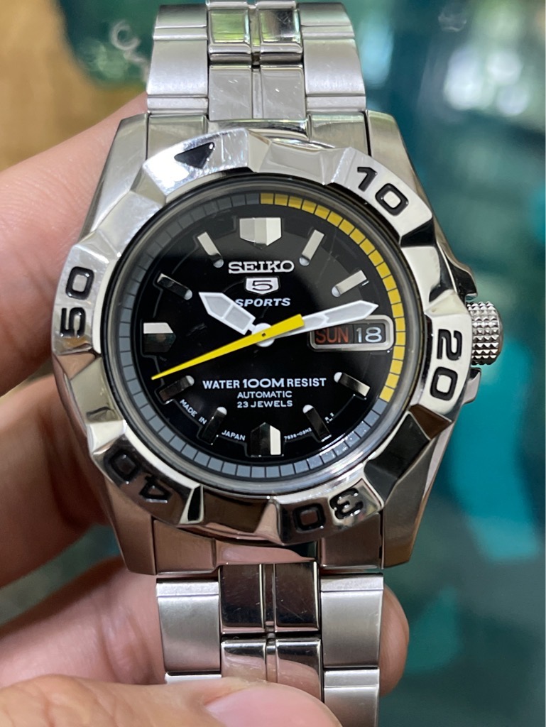 Mã số 120: Seiko 5 Sports 23 Jewels 7S36 - Made in Japan