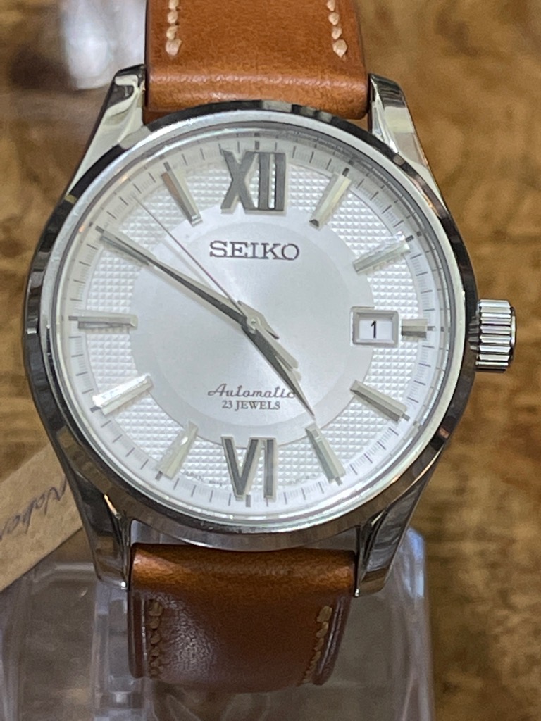 Mã số 32: Seiko 6R15C - Made in Japan