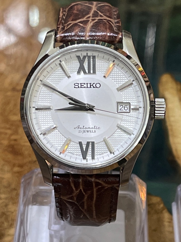 Mã số 33: Đồng hồ Seiko 6R15C - Made in Japan
