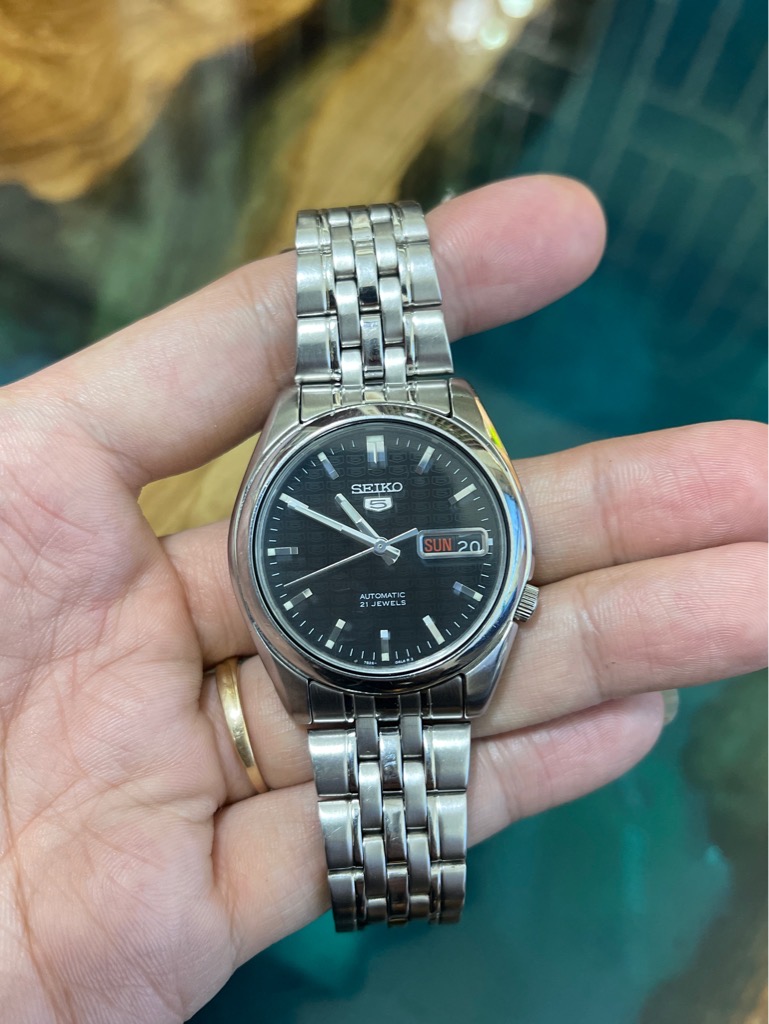 Seiko 5 Automatic 21 chân kính 7S26 - Made in Japan - màu đen