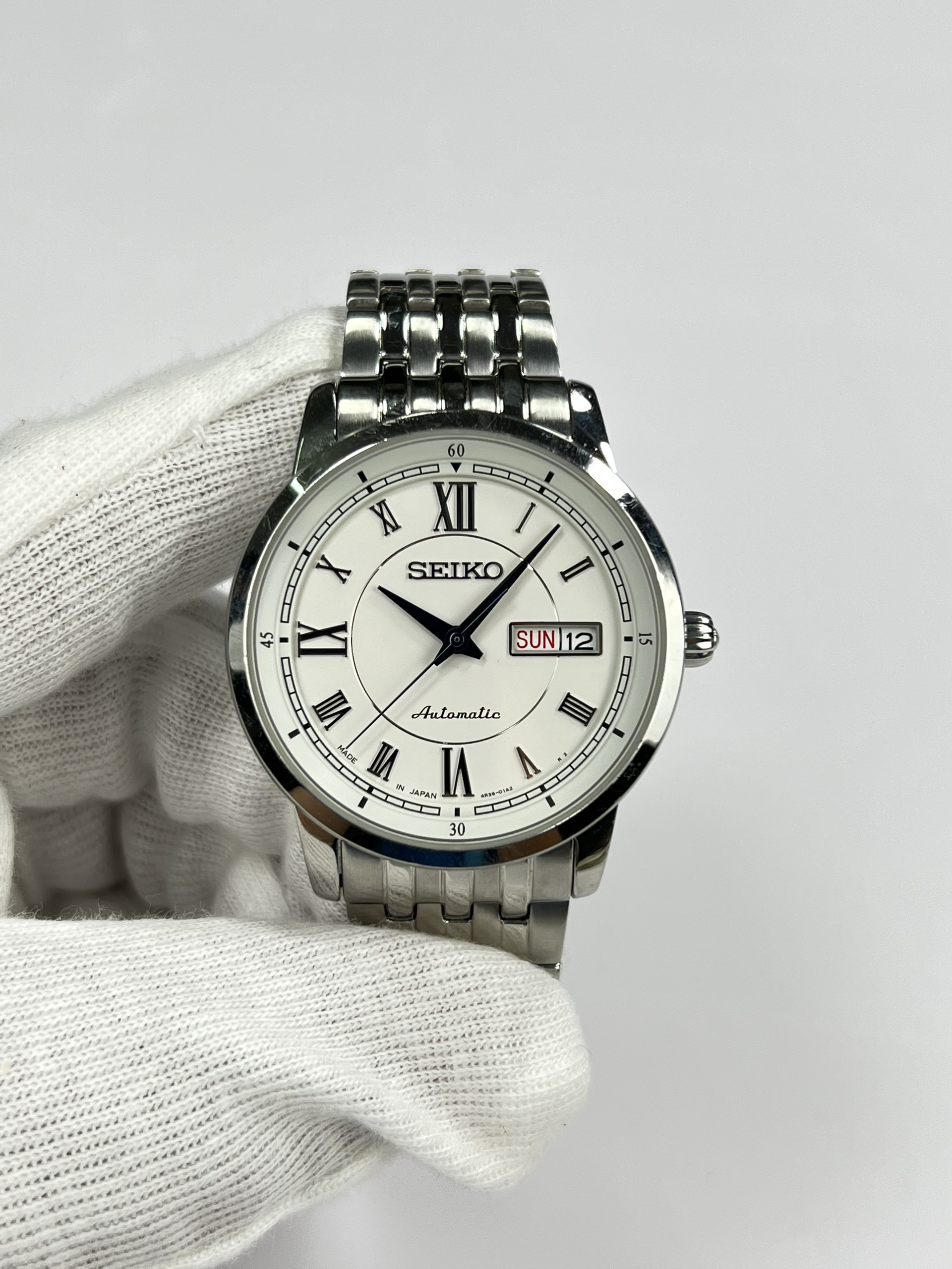 SEIKO 乗り継い 4R36-01A2