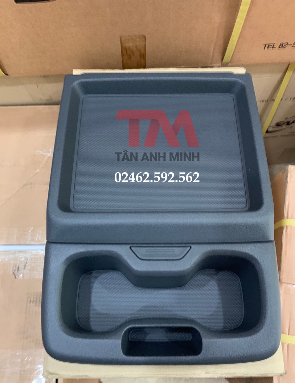 Khay đựng cốc xe Bongo 3, K250