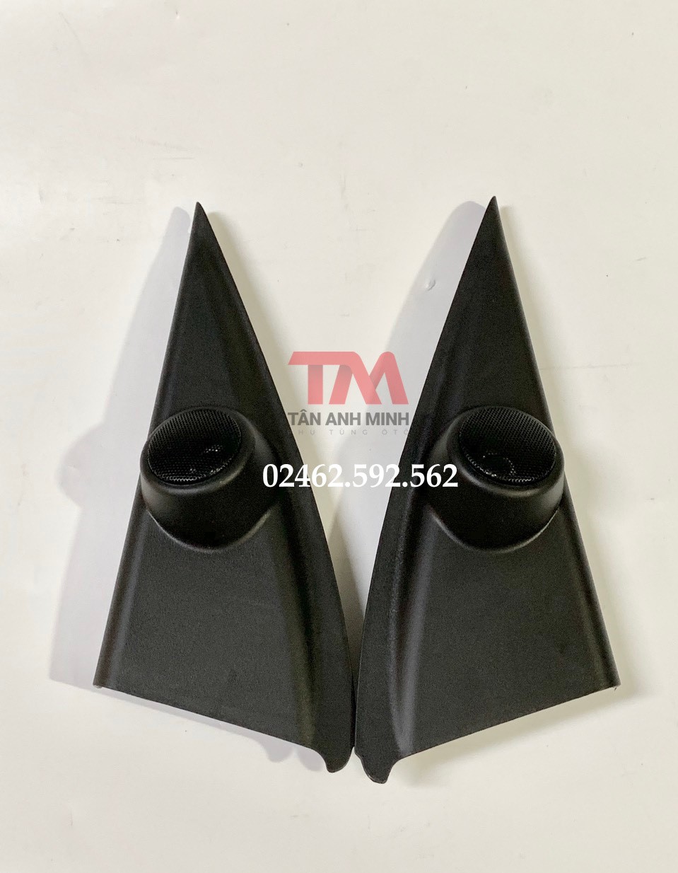 Ốp tam giác kèm loa xe Bongo 3, K250