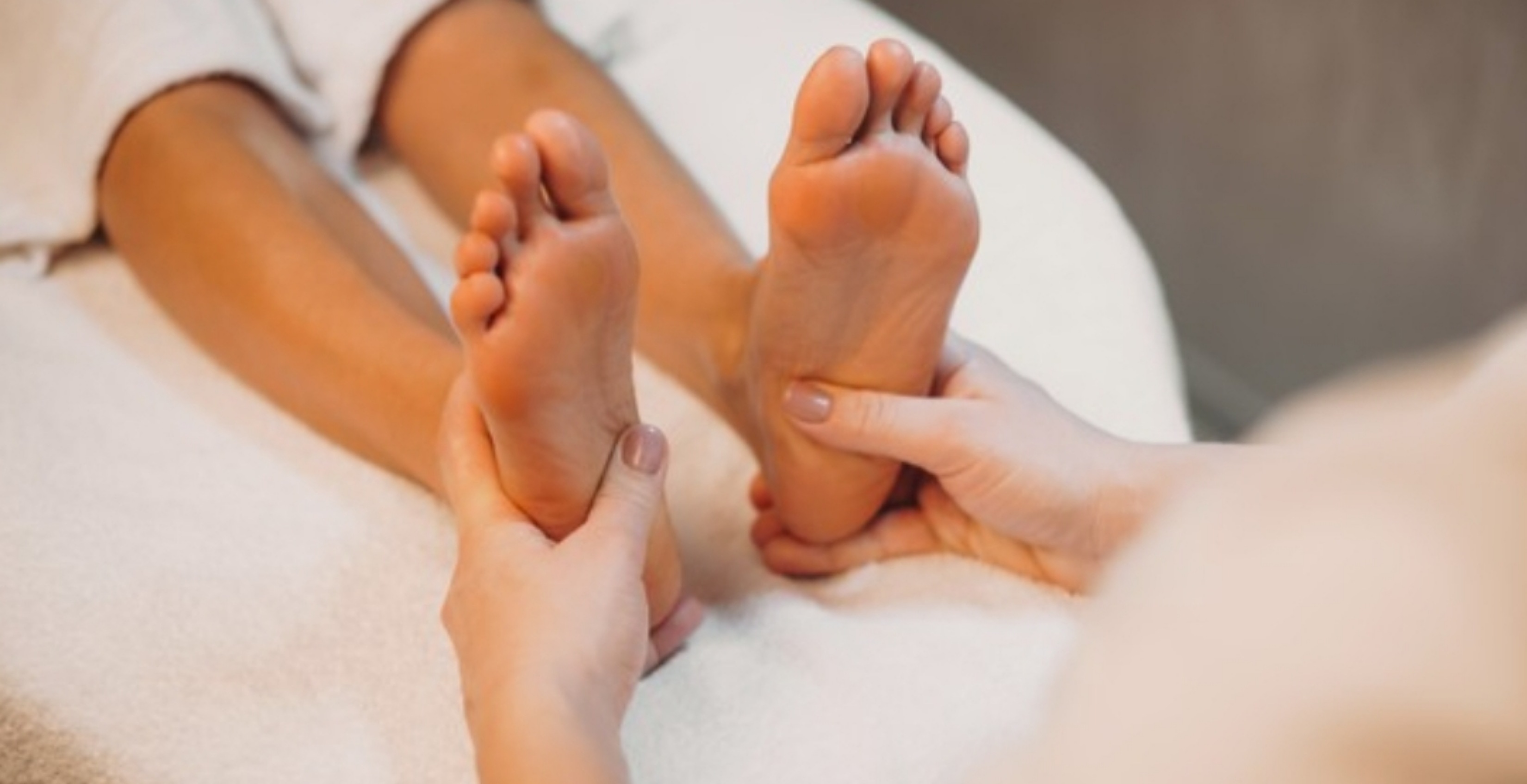 HƯỚNG DẪN ĐẶT MASSAGE  -  INSTRUCTIONS FOR BOOKING MASSAGE