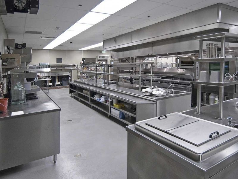 Ảnh bếp nhà hàng do Inox Vĩnh Hoàng thi công lắp đặt (7)