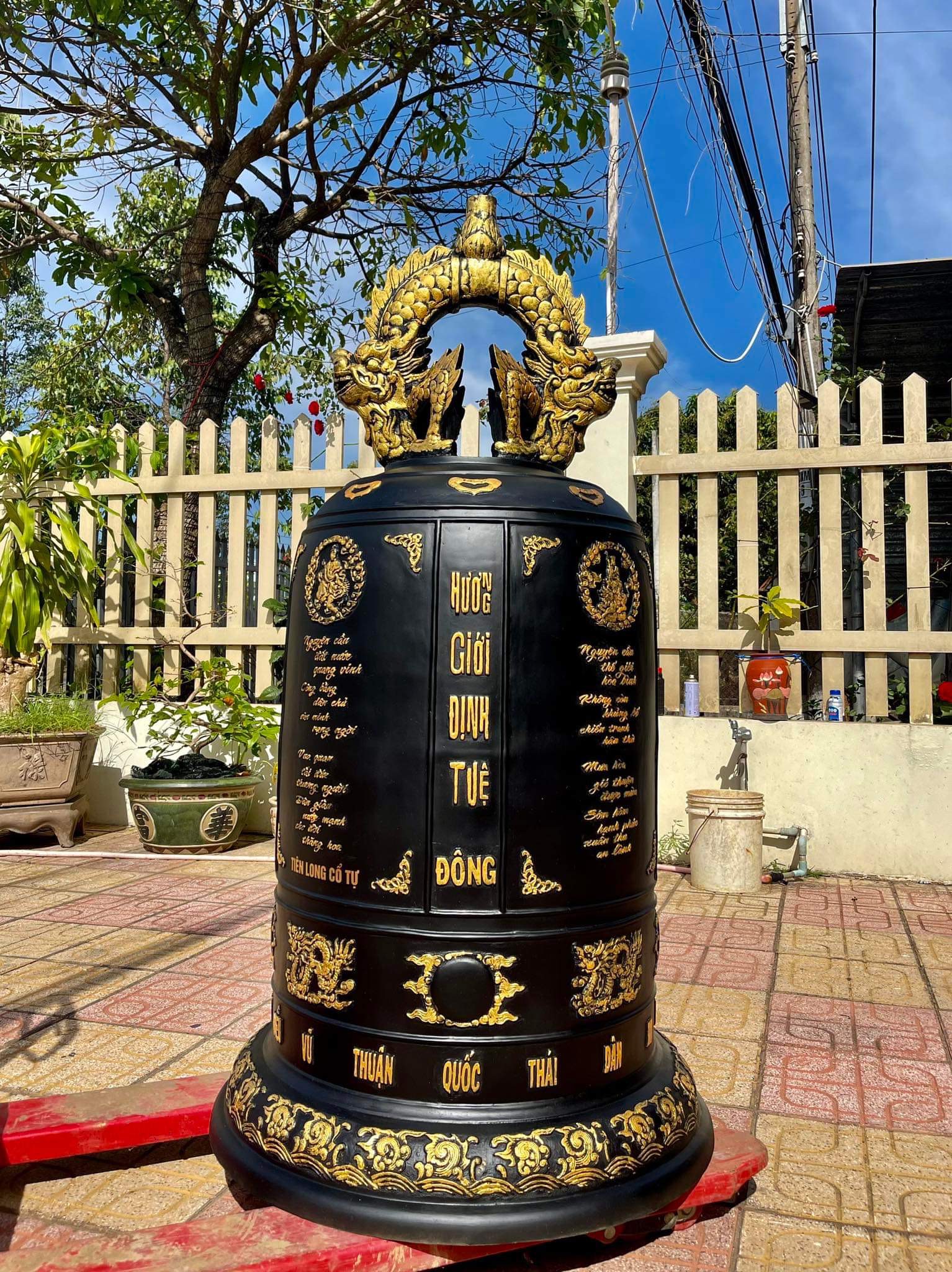 Tiếng Chuông Bát Nhã Vang Xa – Hòa Cùng Nhịp Thở Của Đạo Pháp Tiếng Chuông Bát Nhã Vang Xa – Hòa Cùng Nhịp Thở Của Đạo Pháp