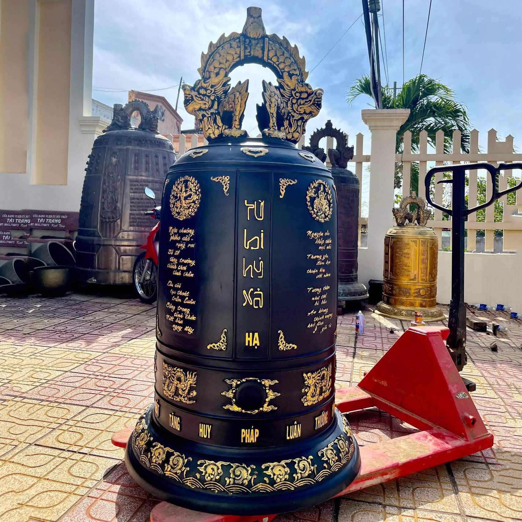 Lắng Nghe Tiếng Chuông Trống Bát Nhã – Lan Tỏa Năng Lượng An Lành Lắng Nghe Tiếng Chuông Trống Bát Nhã – Lan Tỏa Năng Lượng An Lành