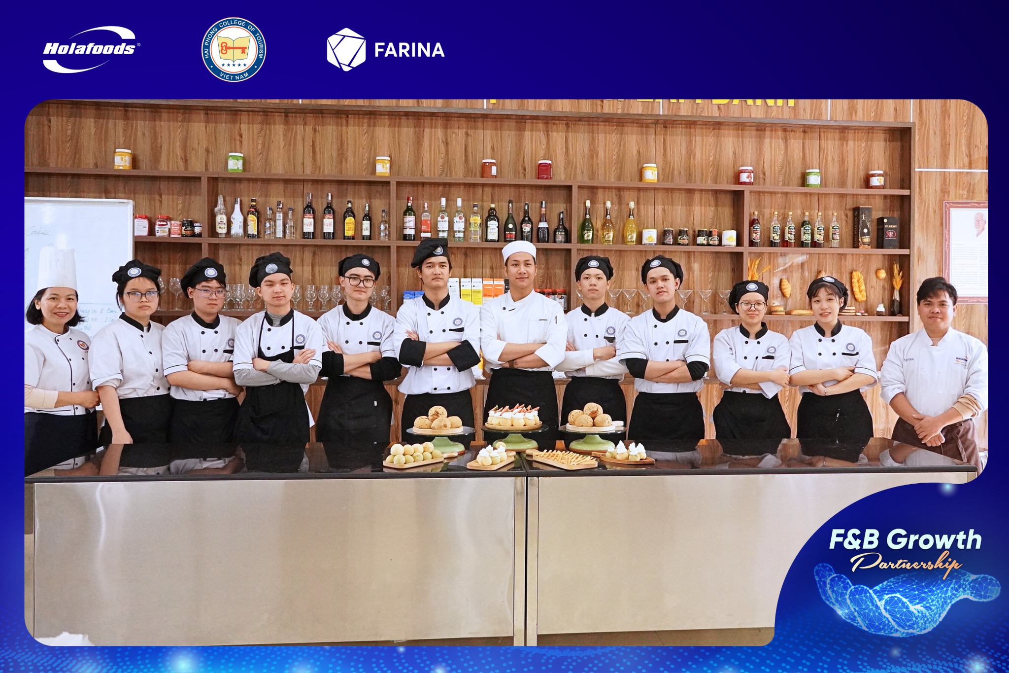 [F&B Growth Partnership] Sinh viên Trường Cao đẳng Du lịch Hải Phòng thực hành làm bánh cùng chuyên gia đến từ Holafoods