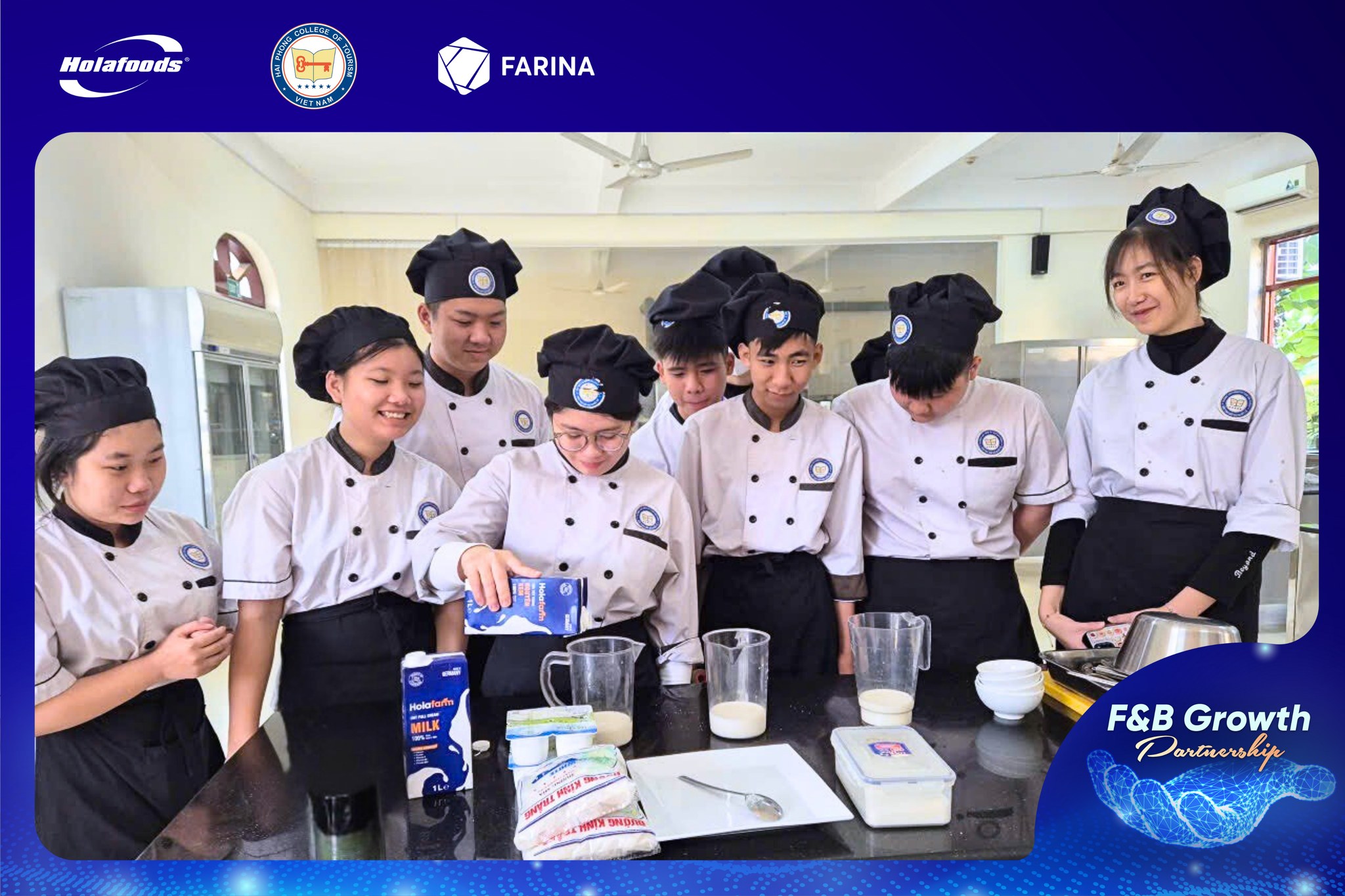 [F&B Growth Partnership] Holafoods đồng hành cùng sinh viên Trường Cao đẳng Du lịch Hải Phòng trong các giờ thực hành chuyên môn