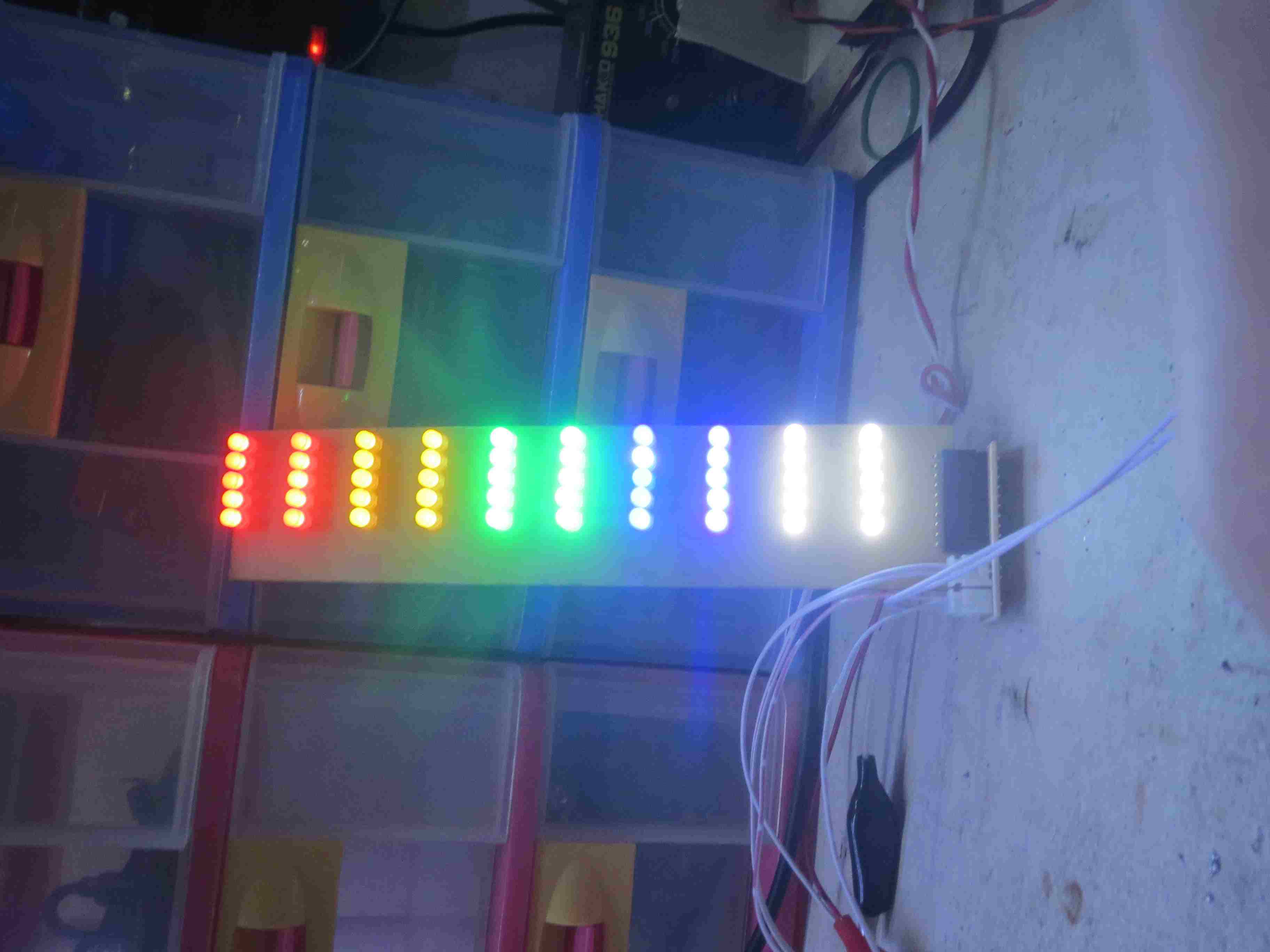 Hướng dẫn làm mạch led nháy theo nhạc dùng IC LM 3915_V2 Hướng dẫn làm mạch led nháy theo nhạc dùng IC LM 3915_V2