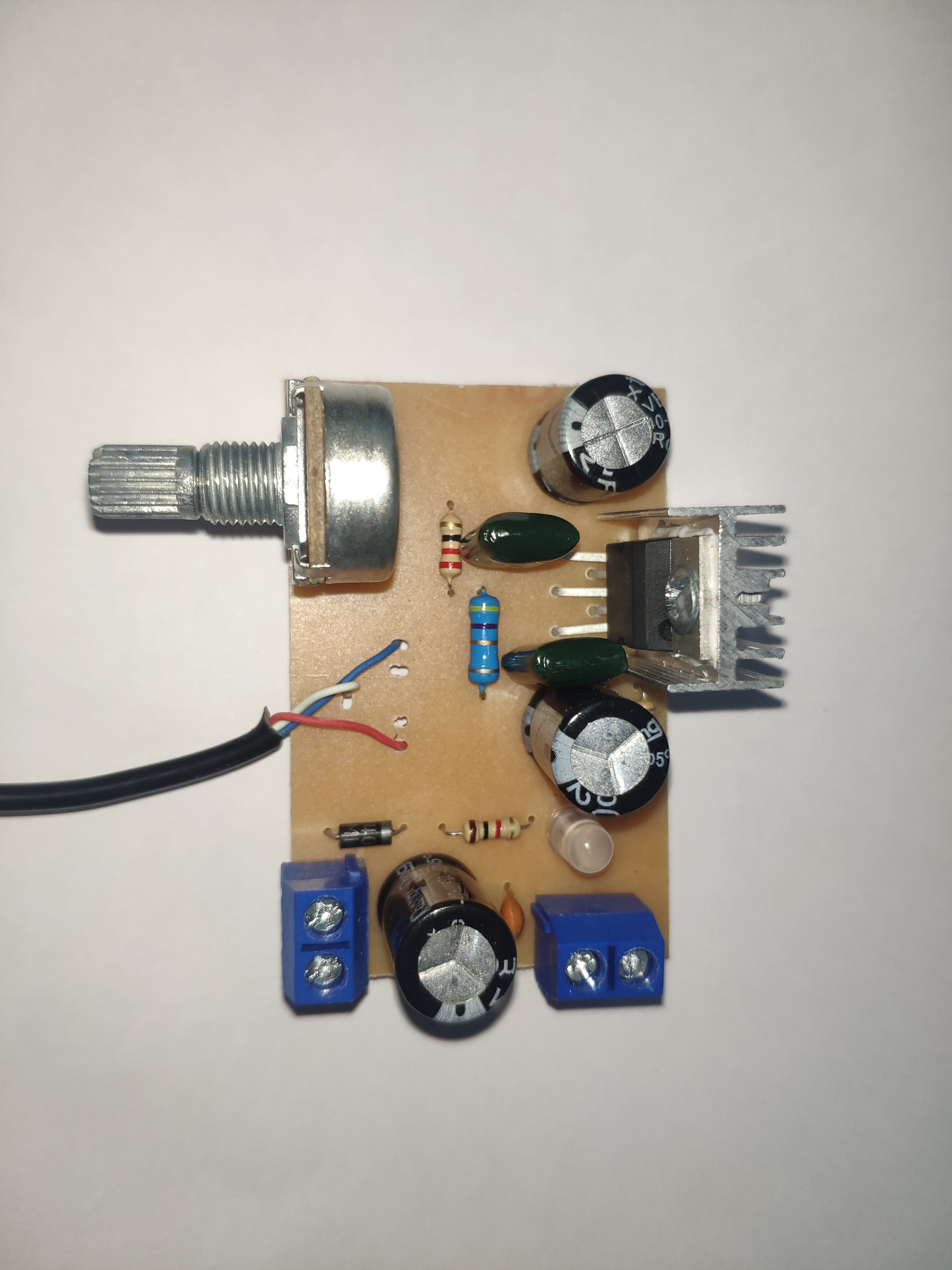 MẠCH KHUẾCH ĐẠI ÂM THANH SỬ DỤNG IC TDA2003 MẠCH KHUẾCH ĐẠI ÂM THANH SỬ DỤNG IC TDA2003