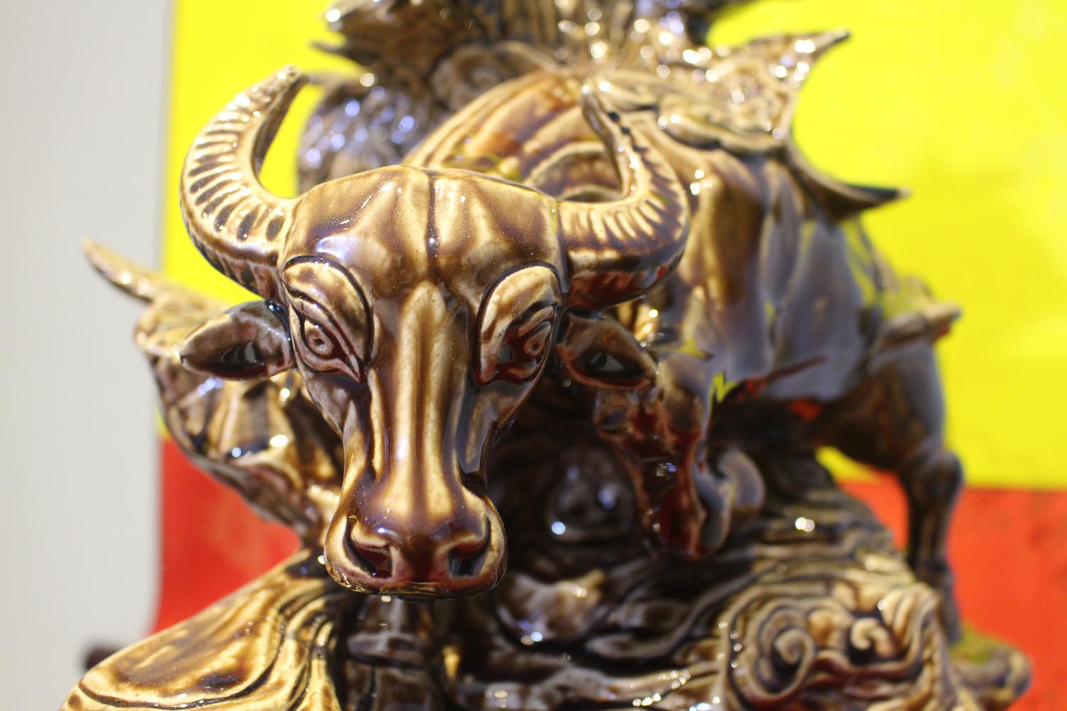 Độc đáo trâu sứ 