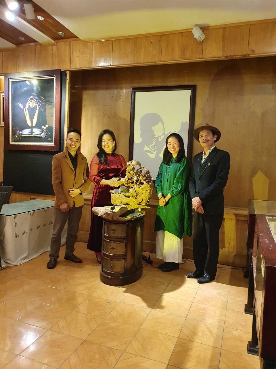 Điêu khắc ánh sáng Đại Việt