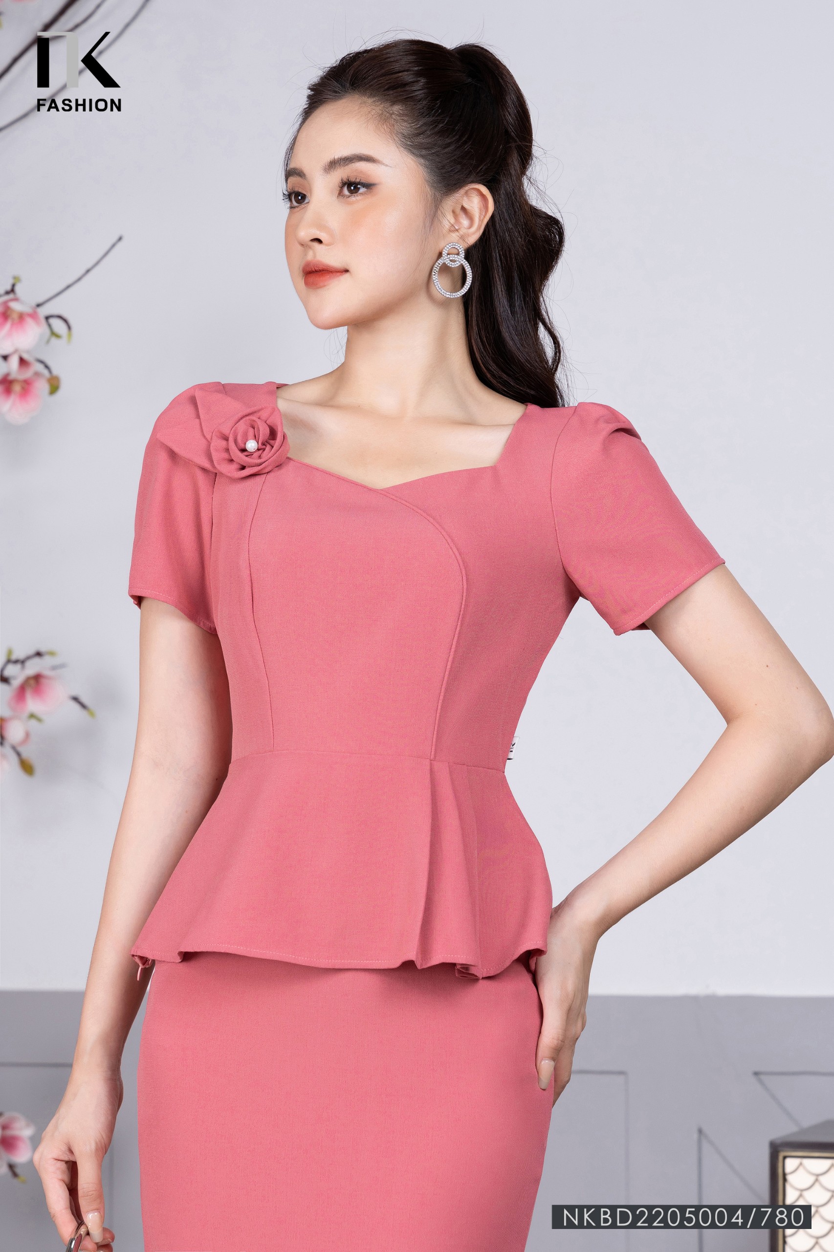 Mẫu váy maxi đen hở lưng đan dây đi biển đẹp  Migu Shop