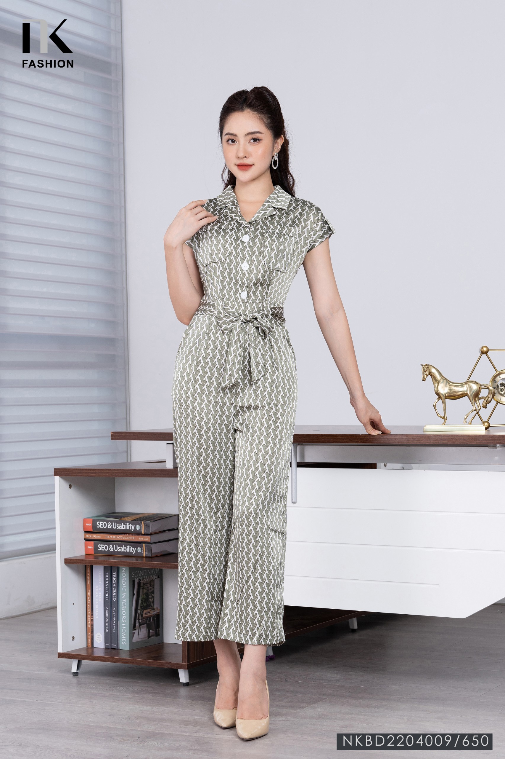 Jumpsuit - từ bộ trang phục của lính 'nhảy dù' đến item tiện lợi nhất làng  mốt