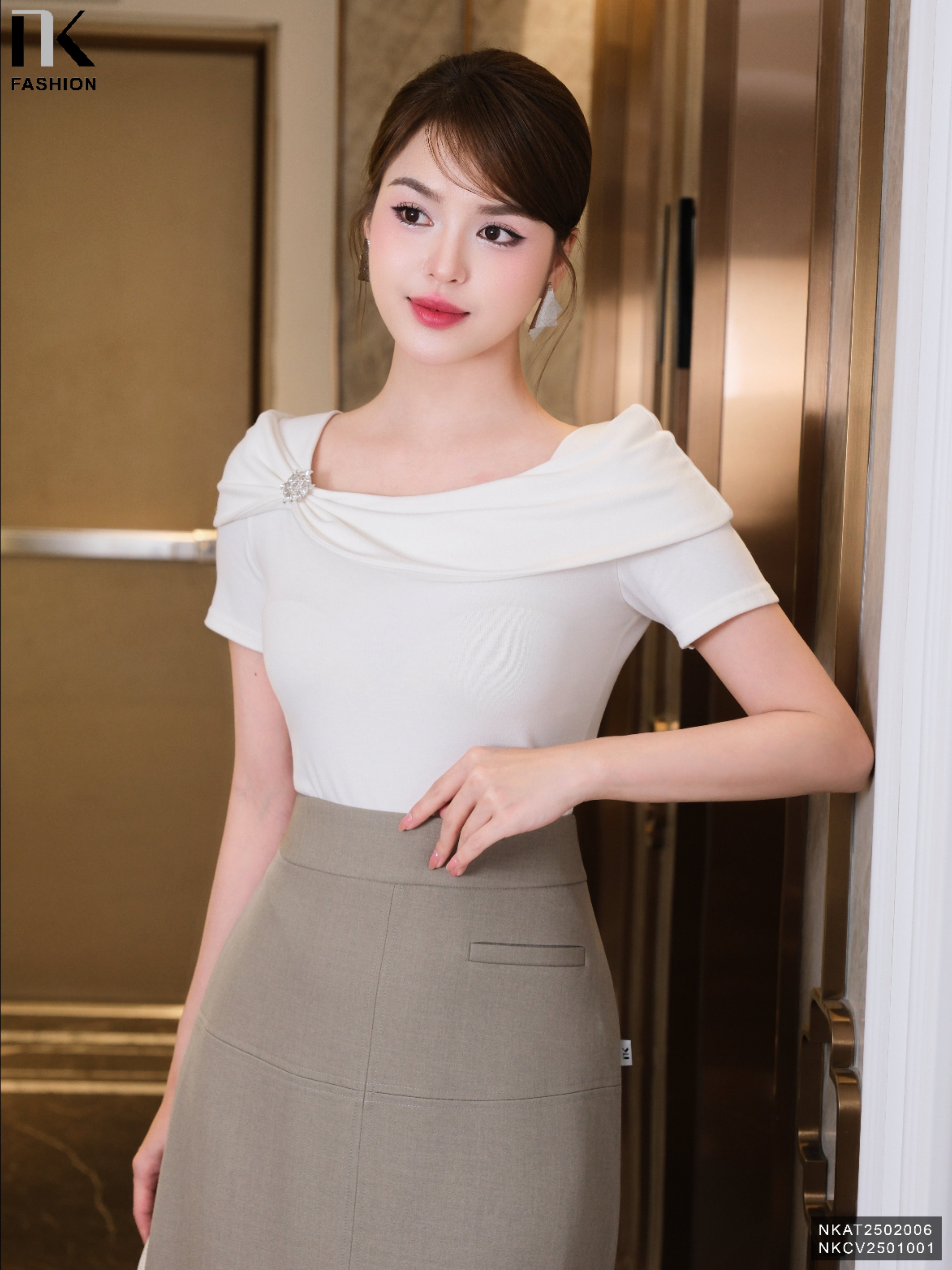 Áo Thun Vai Chùm Nhún Trẻ Trung, Nữ Tính Vải Mềm Mịn NKAT2502006 ( Ko kèm QU/CV/PK)