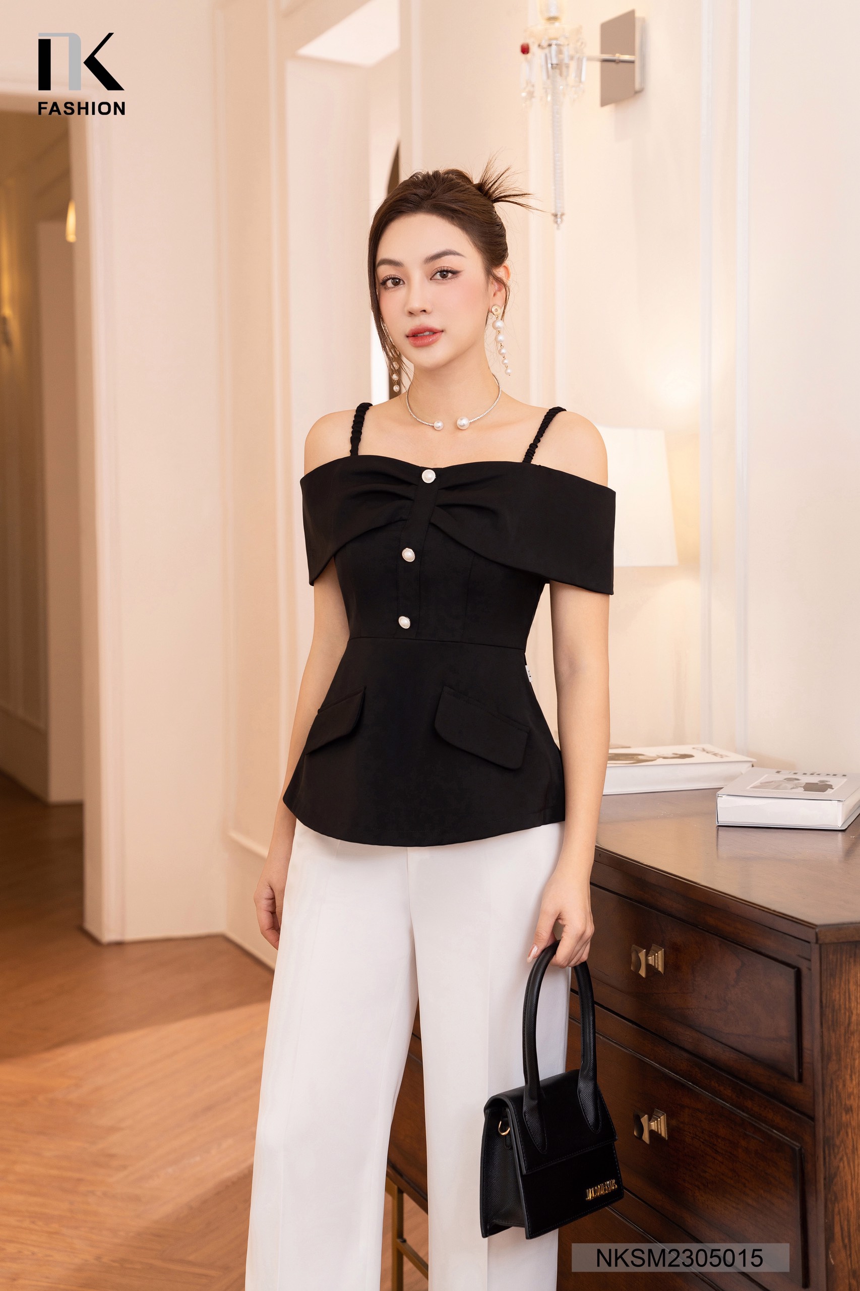 Áo Sơ Mi Dáng Peplum Trễ Vai NKSM2305015