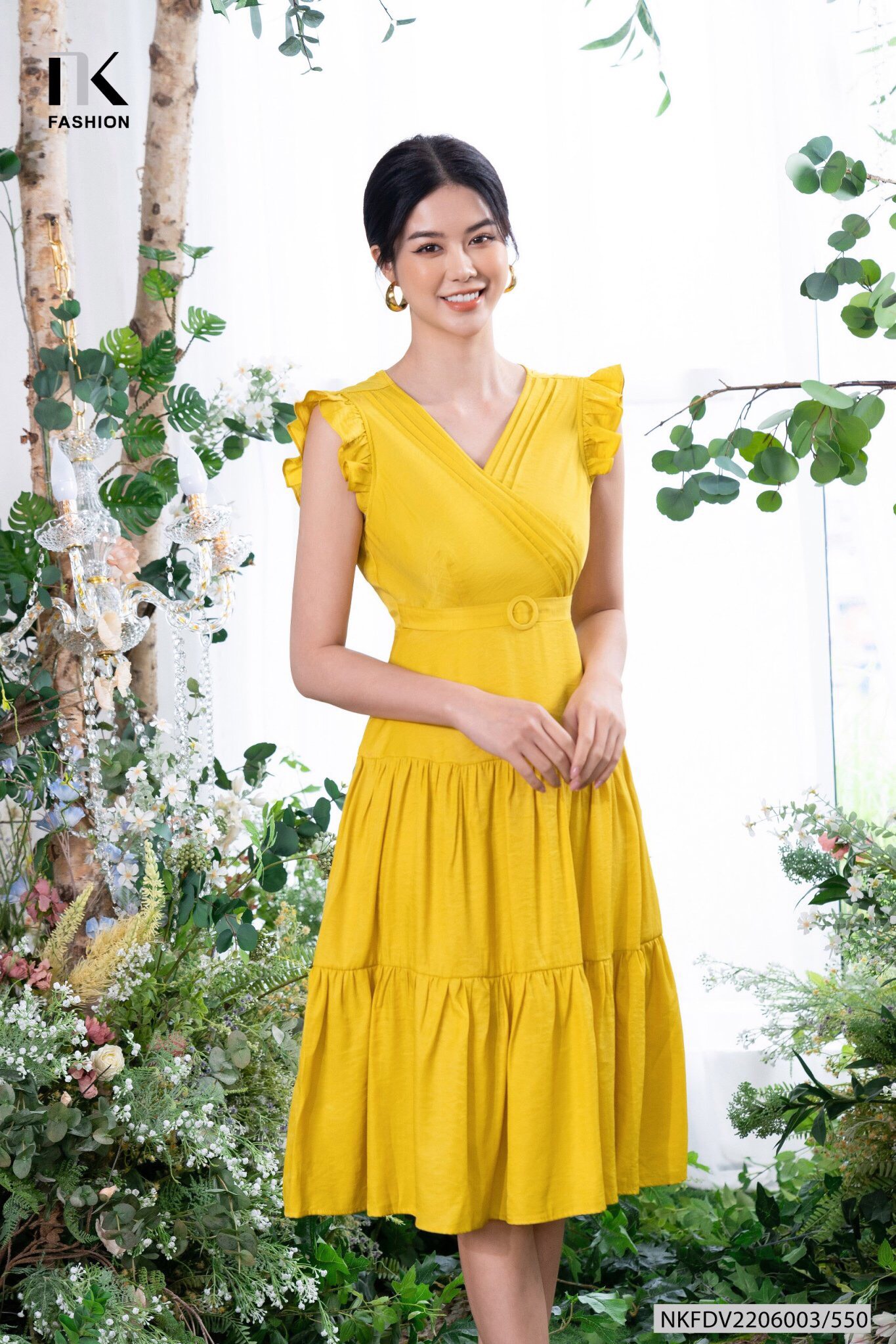 Váy liền nữ SSSTUTTER dáng sát nách chiết eo khoét lưng trẻ trung angie  dress